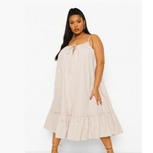 Boohoo Dress, size 16, tan